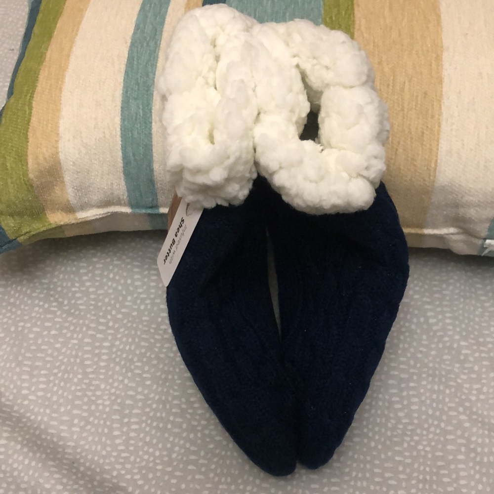 NEW MUK LUKS WOMENS SLIPPER SIZE S/M (6–8) colors black-- navy blue - Picture 4 of 10